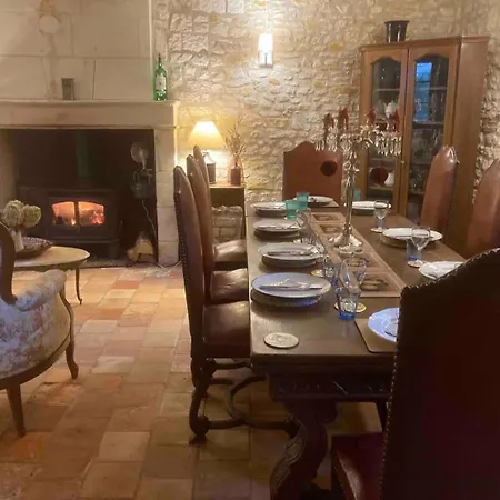 3bedrooms-sleeps6-wifi-fireplace Ceaux-en-Loudun