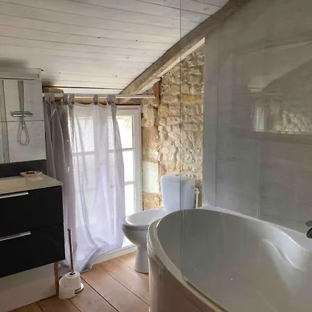 3bedrooms-sleeps6-wifi-fireplace * Ceaux-en-Loudun