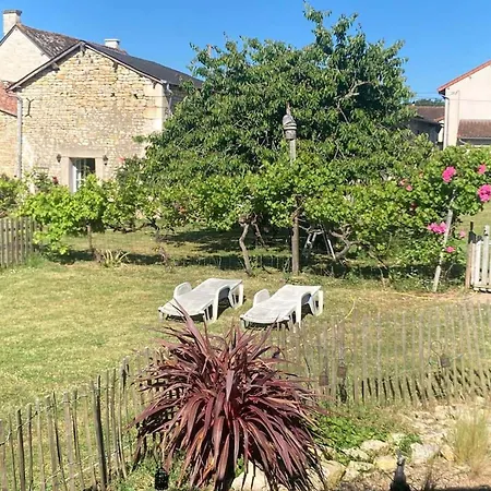 3bedrooms-sleeps6-wifi-fireplace Дом отдыха Ceaux-en-Loudun