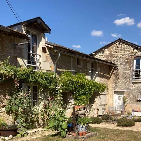 Дом отдыха 3bedrooms-sleeps6-wifi-fireplace Ceaux-en-Loudun