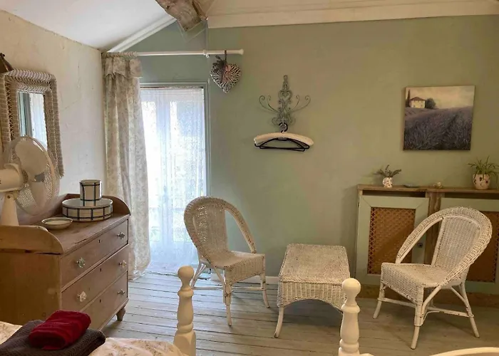 Holiday home 3bedrooms-sleeps6-wifi-fireplace *